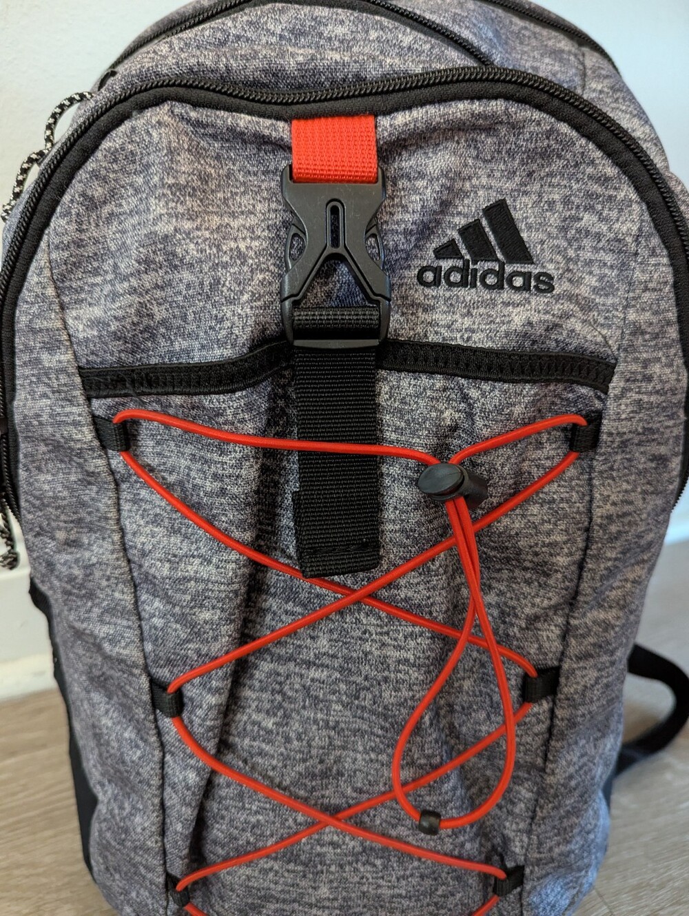 Adidas Gray Heather & Red Bungee Backpack Bookbag School Gym Travel - Picture 2 of 11